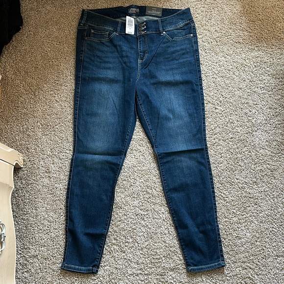 torrid Denim - NWT Torrid Tall Jeggings